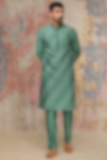 Green Cotton Silk Kurta Set by Devnaagri Men