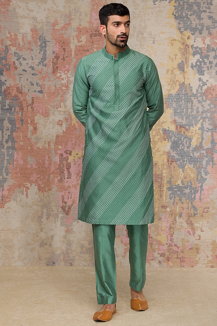 Green Cotton Silk Kurta Set by Devnaagri Men