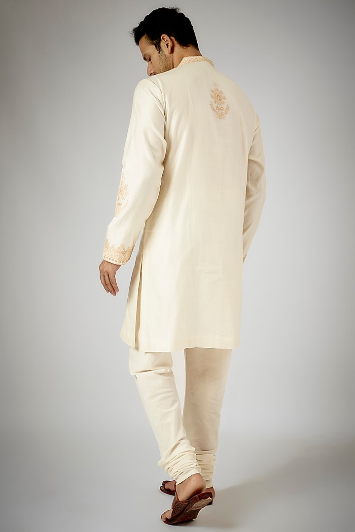 Ivory Chanderi Embroidered Kurta Set by Devnaagri Men at Pernia's Pop Up Shop