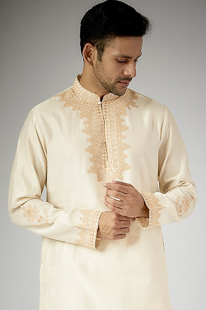 Ivory Chanderi Embroidered Kurta Set by Devnaagri Men at Pernia's Pop Up Shop