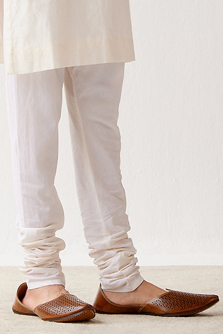 Ivory Embroidered Kurta Set by Devnaagri Men at Pernia's Pop Up Shop