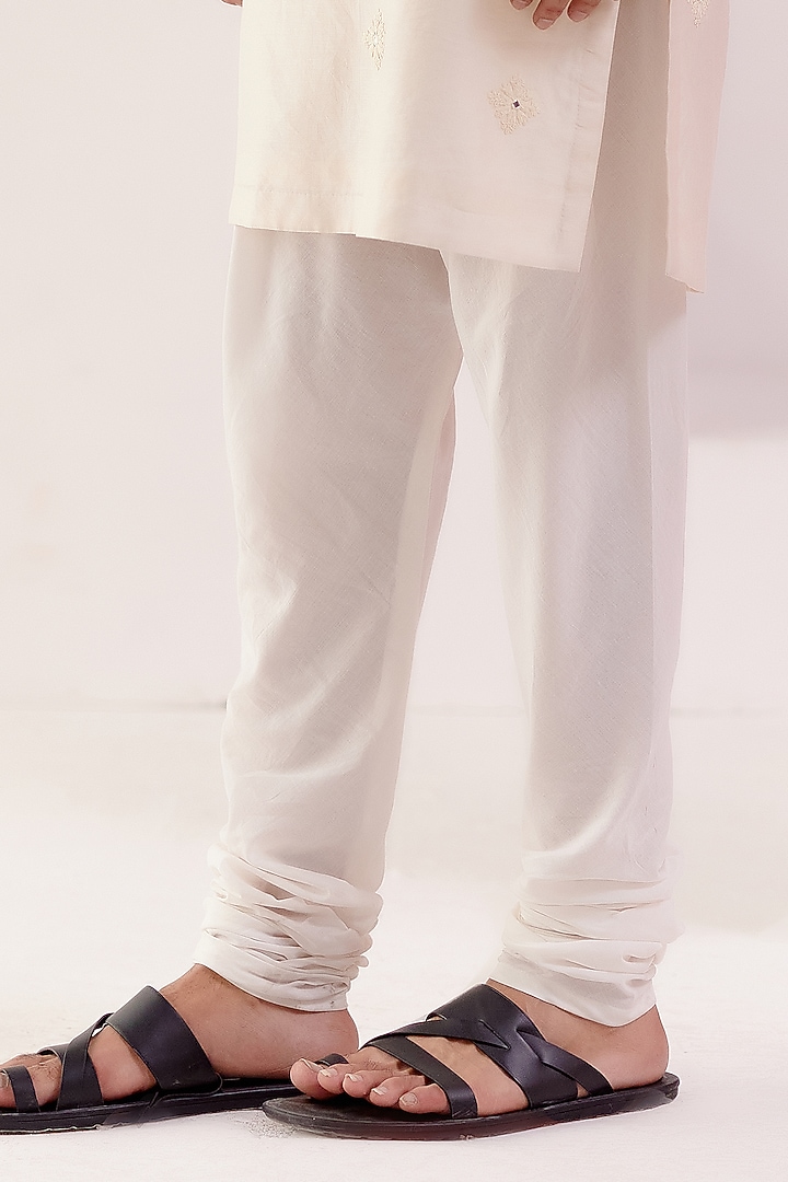 Ivory Silk Chanderi Dori Embroidered Kurta Set by Devnaagri Men at Pernia's Pop Up Shop