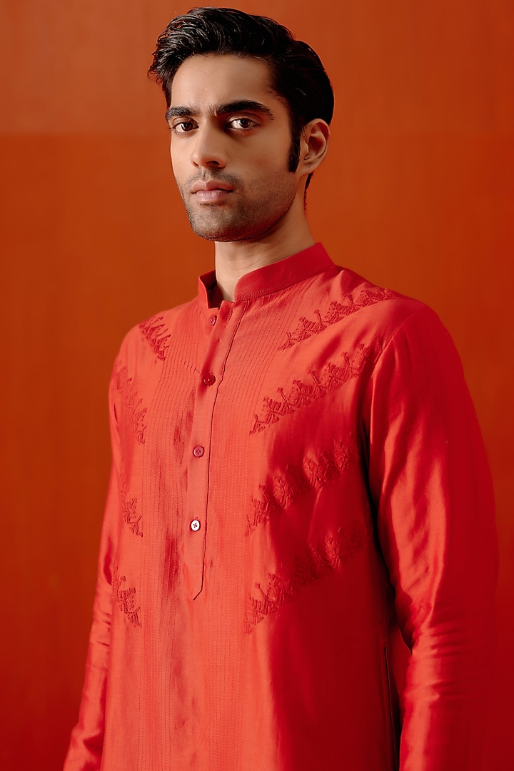Red Silk Chanderi Dori Embroidered Kurta Set by Devnaagri Men at Pernia's Pop Up Shop
