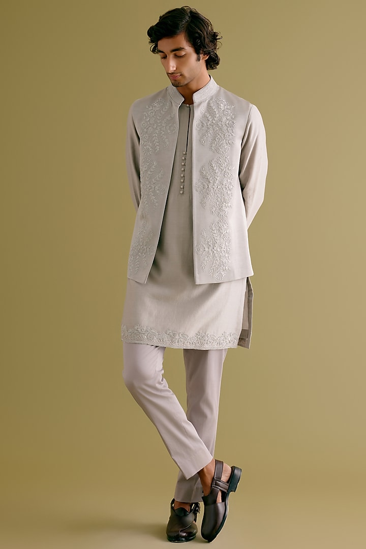 Grey Silk Satin Dori Embroidered Bundi Jacket Set by Devnaagri Men