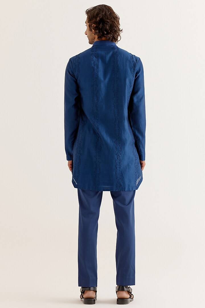 Royal Blue Silk Chanderi Floral Thread Embroidered Kurta Set by Devnaagri Men at Pernia's Pop Up Shop