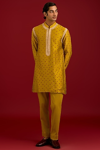 Mustard Chanderi Bandhej Embroidered Kurta Set by Devnaagri Men