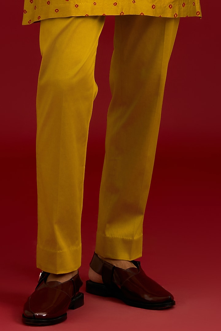 Mustard Chanderi Bandhej Embroidered Kurta Set by Devnaagri Men at Pernia's Pop Up Shop