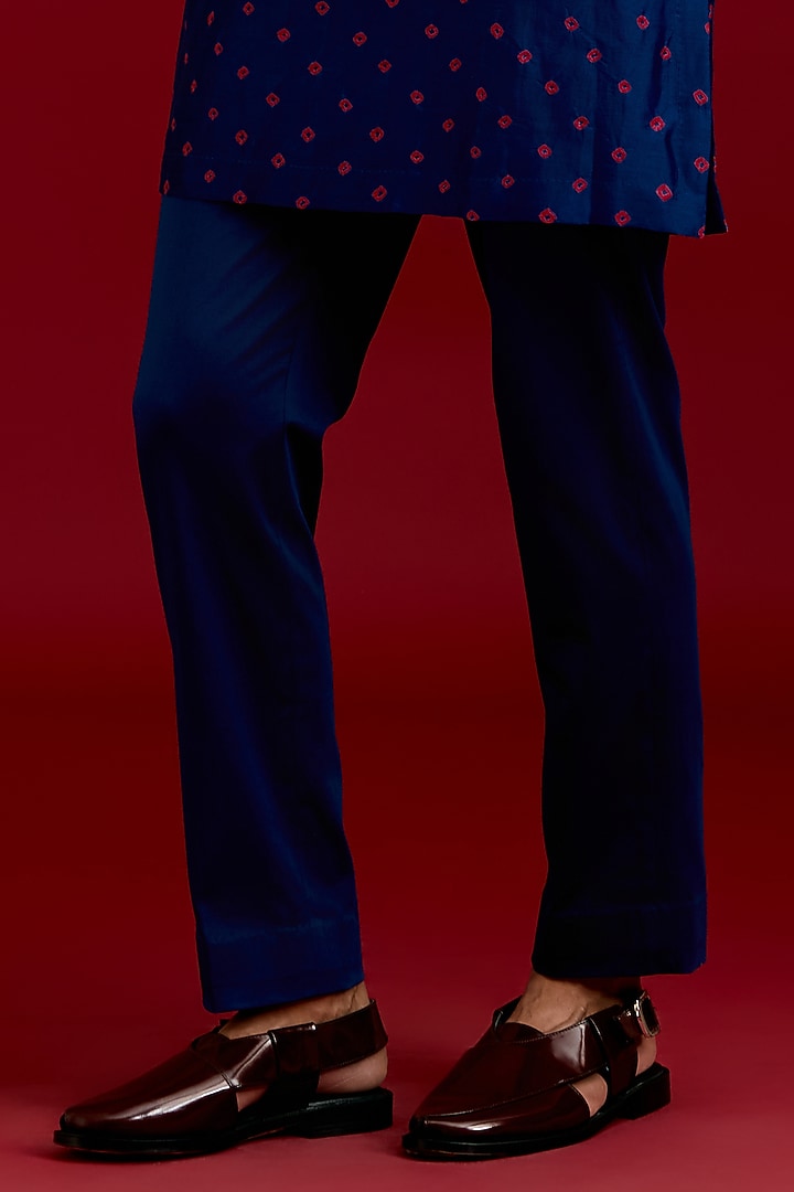 Navy Chanderi Bandhej Embroidered Kurta Set by Devnaagri Men at Pernia's Pop Up Shop