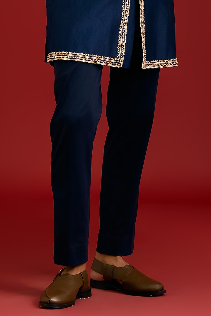 Navy Chanderi Dori Embroidered Kurta Set by Devnaagri Men at Pernia's Pop Up Shop