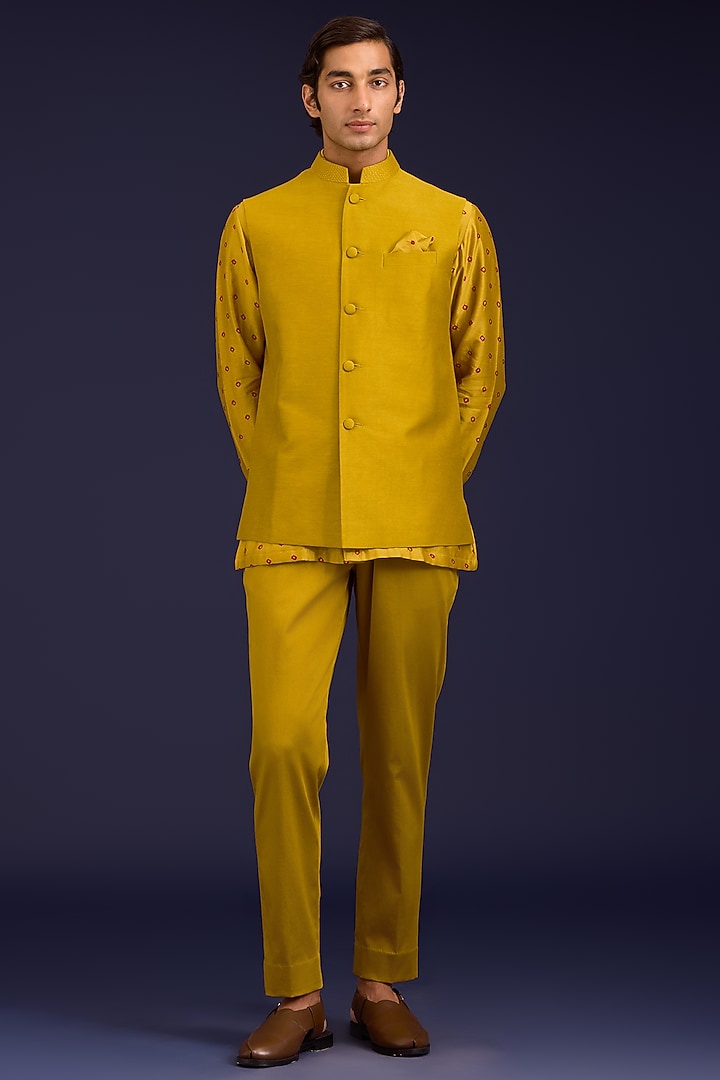 Mustard Linen Satin Dori Embroidered Bundi Set by Devnaagri Men at Pernia's Pop Up Shop