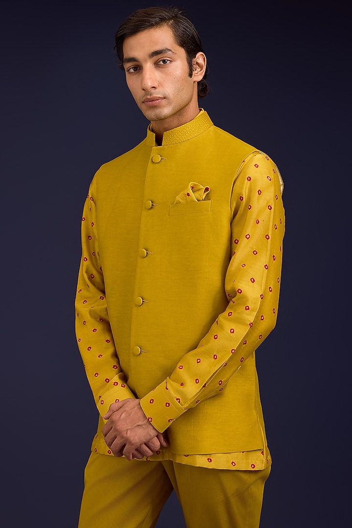 Mustard Linen Satin Dori Embroidered Bundi Set by Devnaagri Men at Pernia's Pop Up Shop