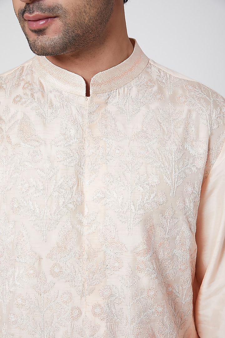 Peach Silk Thread Embroidered Kurta by Dev R Nil Men at Pernia's Pop Up Shop