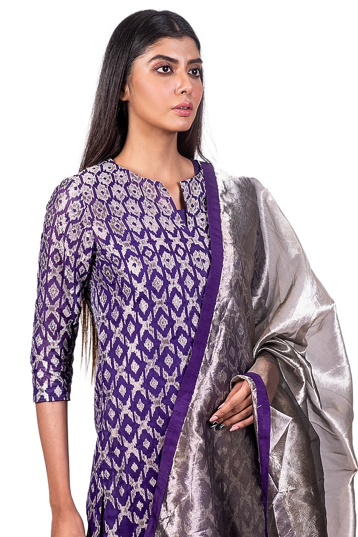 Purple Embroidered Kurta Set by Dev R Nil at Pernia's Pop Up Shop