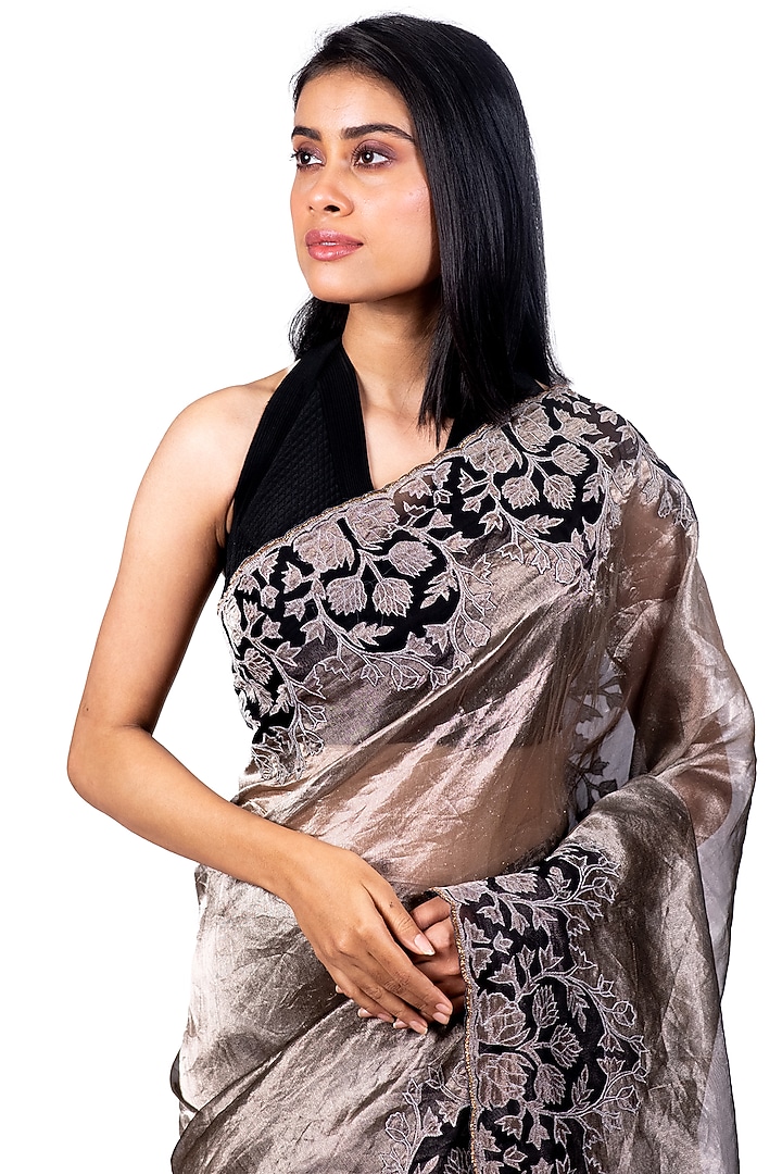 Antique Grey Embroidered Reception Saree Set by Dev R Nil at Pernia's Pop Up Shop