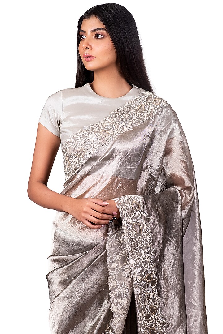 Grey Embroidered Reception Saree Set by Dev R Nil at Pernia's Pop Up Shop