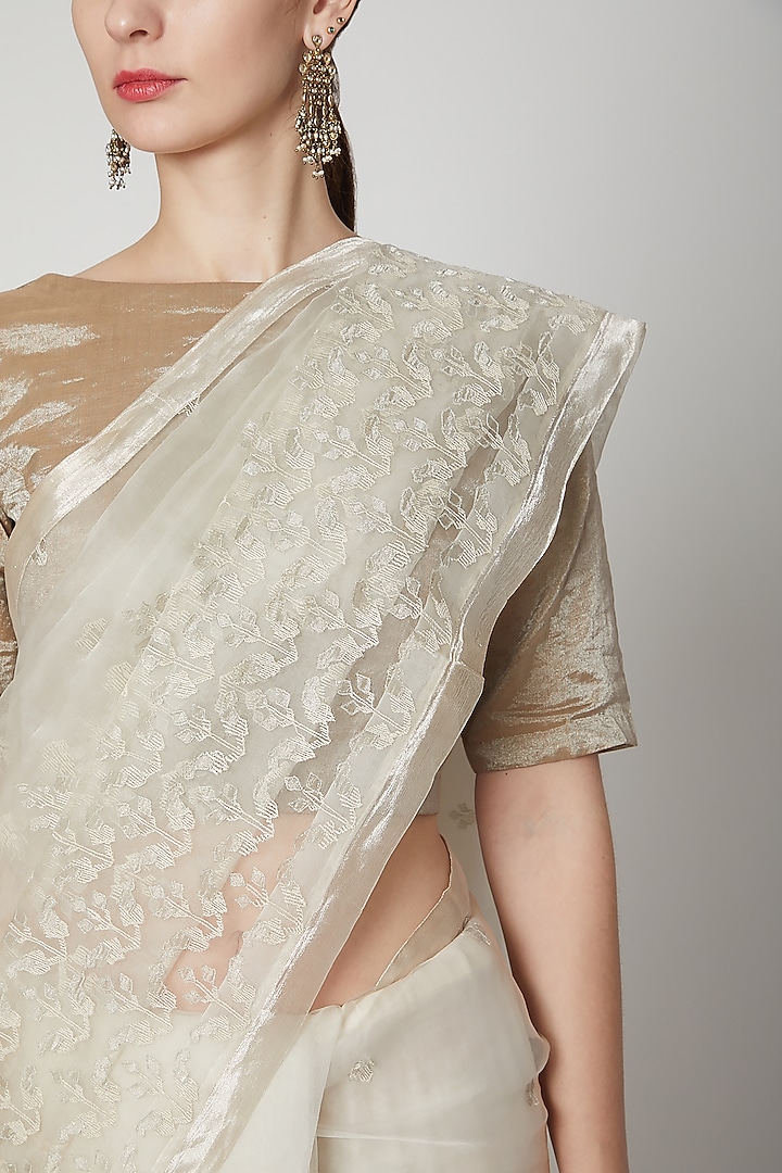 Off White Resham Embroidered Reception Saree Set by Dev R Nil at Pernia's Pop Up Shop
