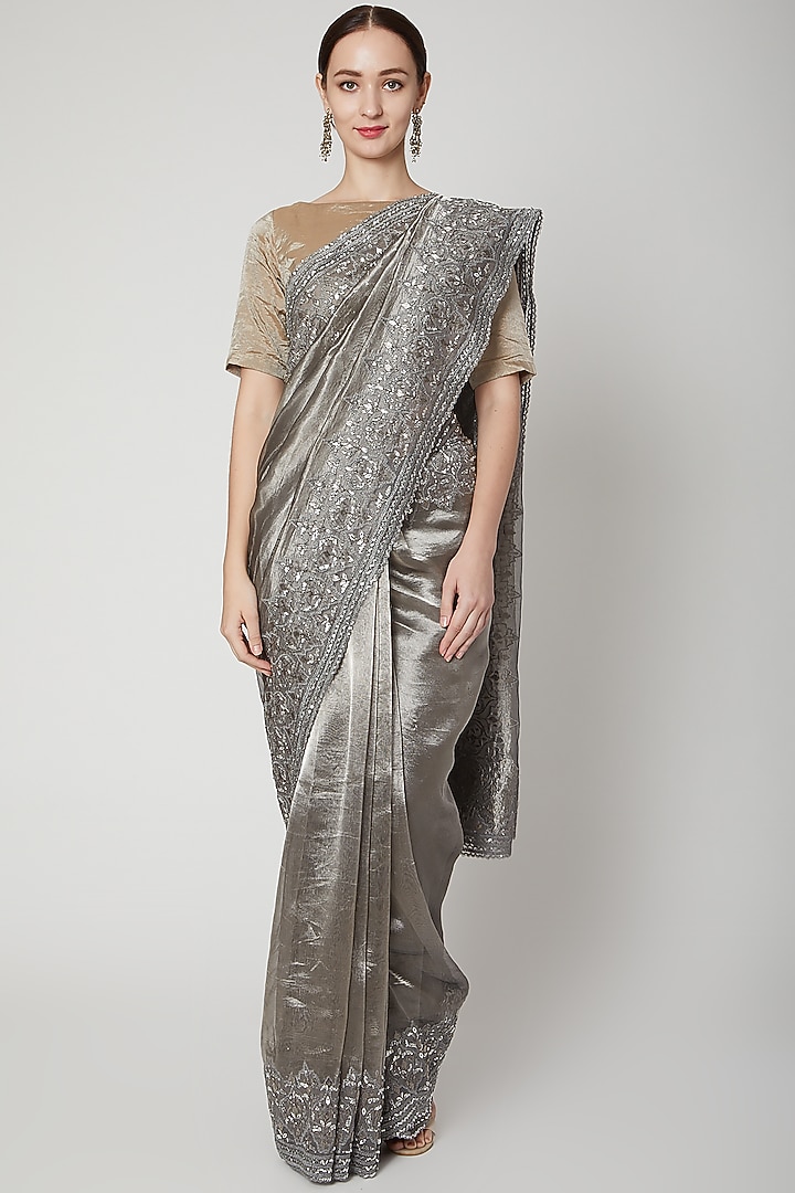 Grey Resham Embroidered Reception Saree Set by Dev R Nil at Pernia's Pop Up Shop
