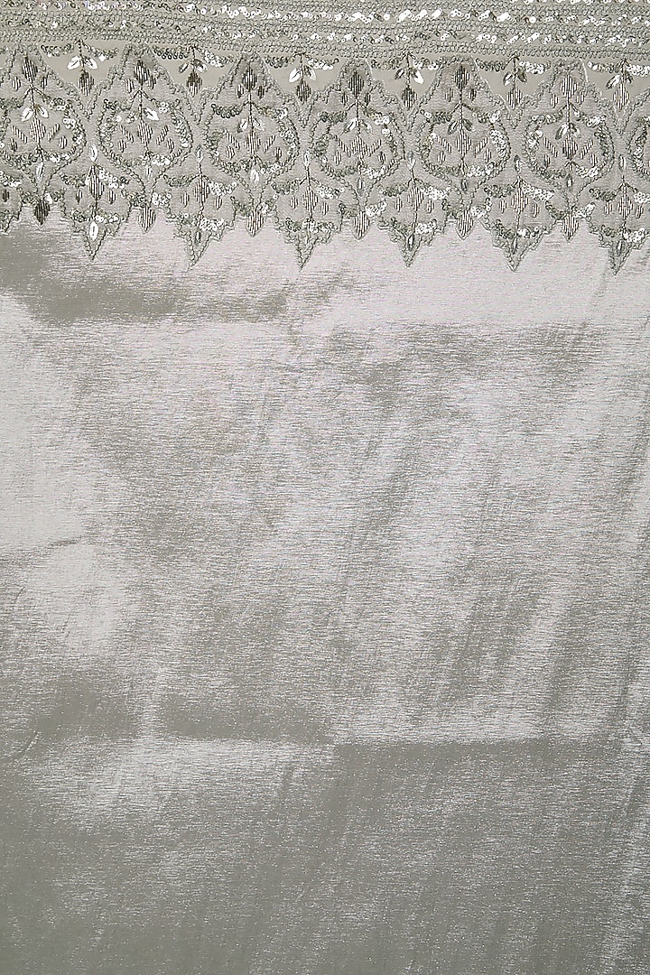 Grey Resham Embroidered Reception Saree Set by Dev R Nil at Pernia's Pop Up Shop