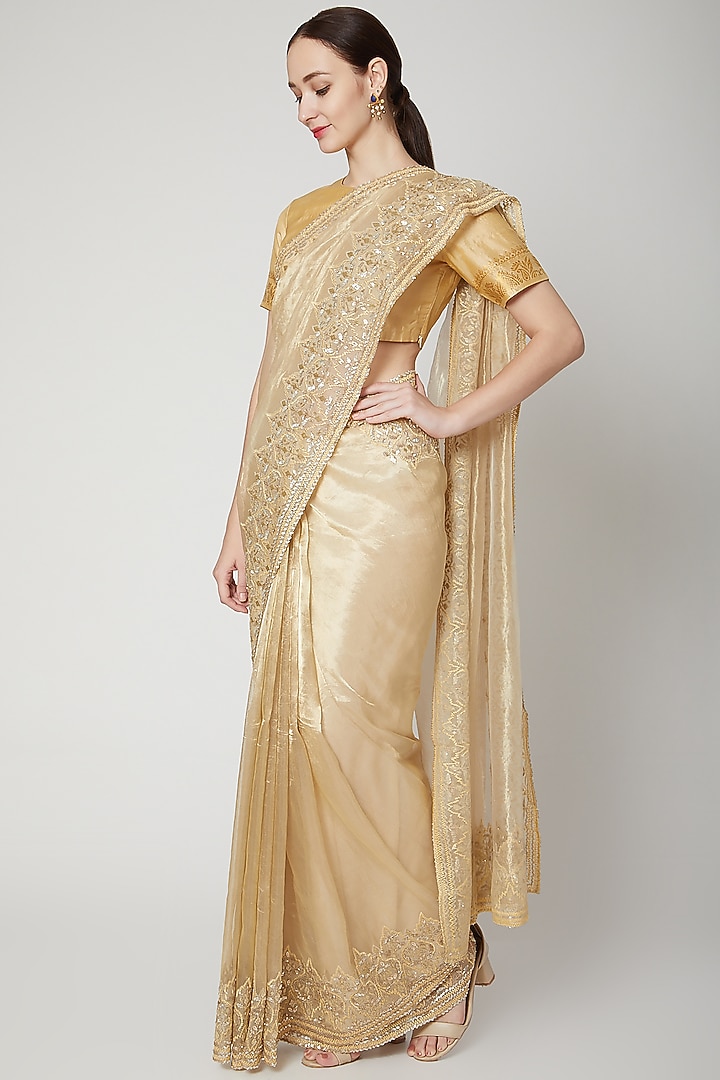 Gold Resham Embroidered Reception Saree Set by Dev R Nil at Pernia's Pop Up Shop