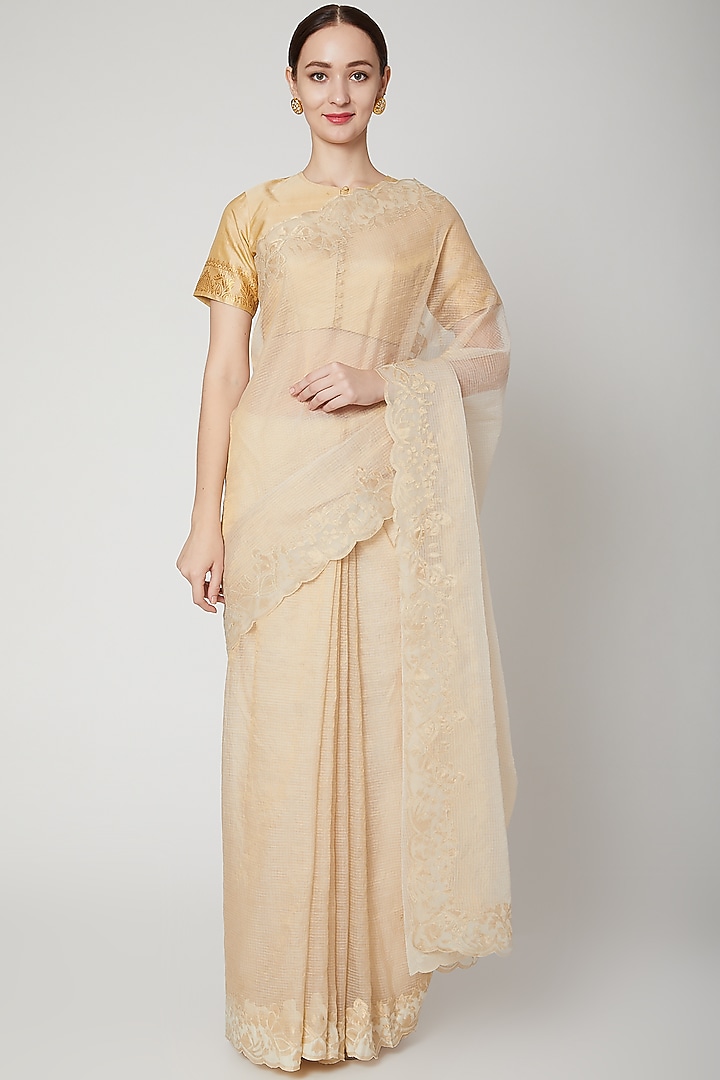 Off White Appliques Embroidered Wedding Saree Set by Dev R Nil at Pernia's Pop Up Shop