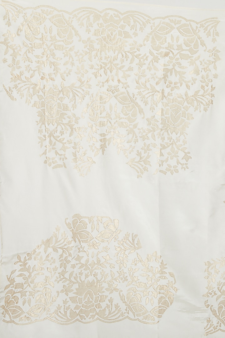 Off White Appliques Embroidered Wedding Saree Set by Dev R Nil at Pernia's Pop Up Shop