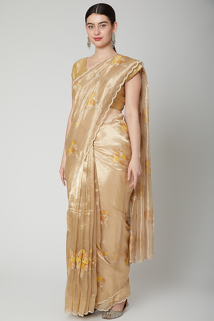 Gold Embroidered Wedding Saree Set by Dev R Nil at Pernia's Pop Up Shop