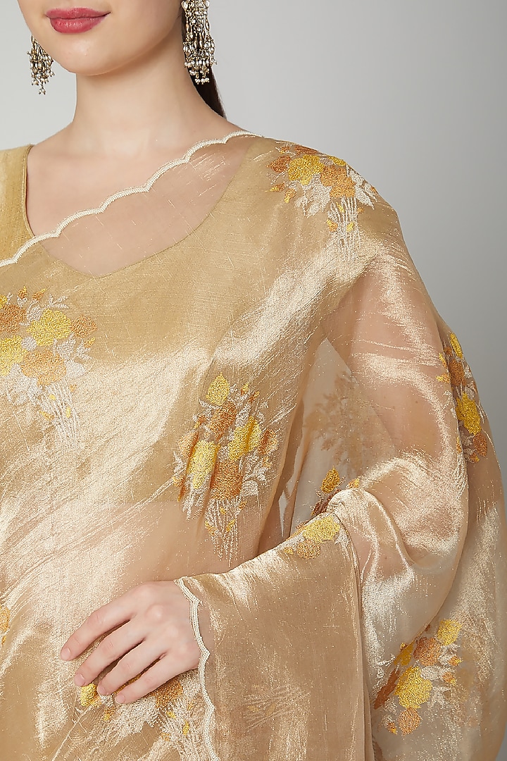 Gold Embroidered Wedding Saree Set by Dev R Nil at Pernia's Pop Up Shop