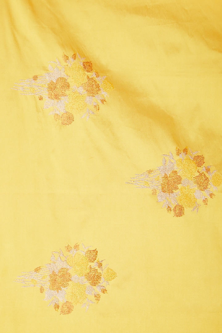 Gold Embroidered Wedding Saree Set by Dev R Nil at Pernia's Pop Up Shop
