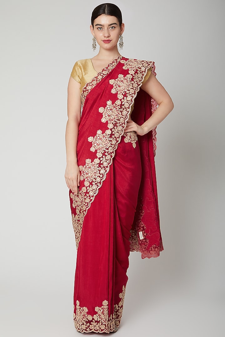 Red Cutdana Embroidered Reception Saree Set by Dev R Nil at Pernia's Pop Up Shop