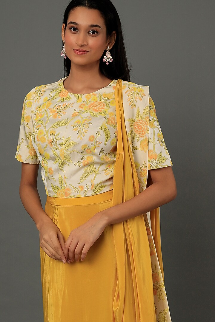 Mustard Hand Painted Draped Wedding Saree Set by Dev R Nil at Pernia's Pop Up Shop