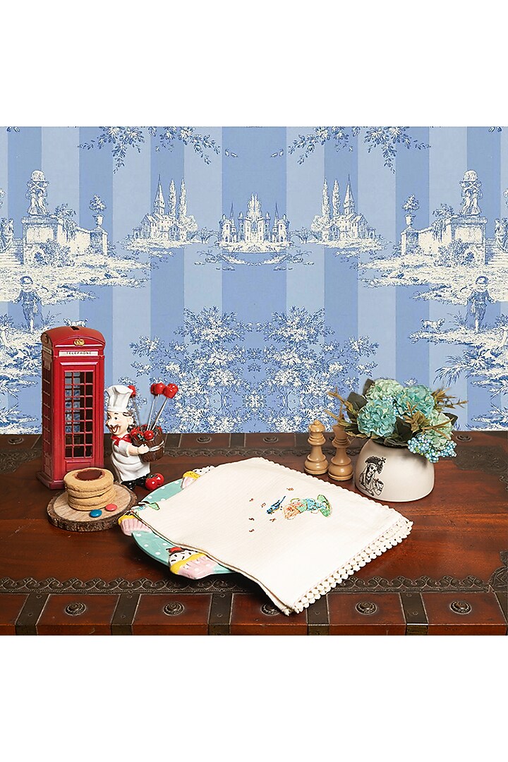 White Organic Cotton Tea Dessert Table Napkin Set by DE CHEVALERiE en Rouge at Pernia's Pop Up Shop