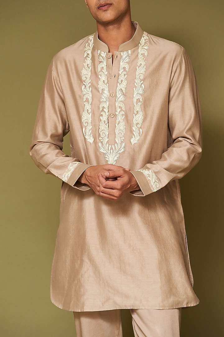 Sand-Colored Silk Chanderi Dori Embroidered Kurta Set by Devnaagri Men at Pernia's Pop Up Shop