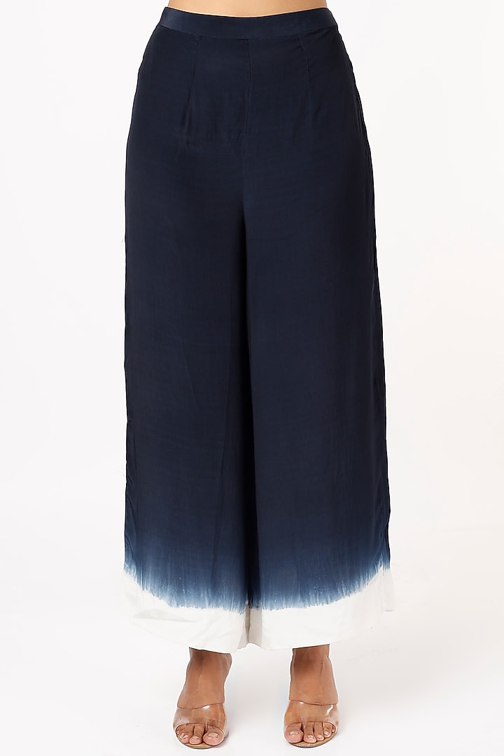 Crayon Navy Blue & White Tie-Dyed Kaftan Set by Dev R Nil at Pernia's Pop Up Shop