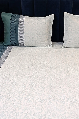 Off-White & Blue Cotton Duck Floral Printed Bedcover (Set Of 3) by Design Gaatha