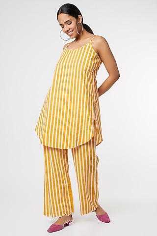 Yellow Block Printed Kurta Set by Dhaari By Deepika