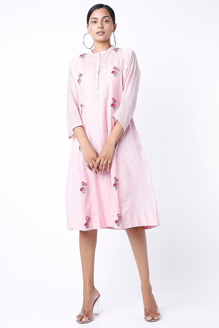 Blush Pink Embroidered Tunic by Dhaari By Deepika at Pernia's Pop Up Shop