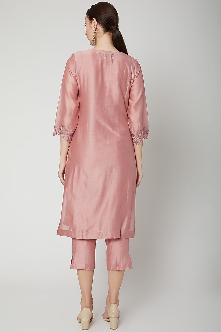 Blush Pink Embroidered Kurta Set by Dharai at Pernia's Pop Up Shop