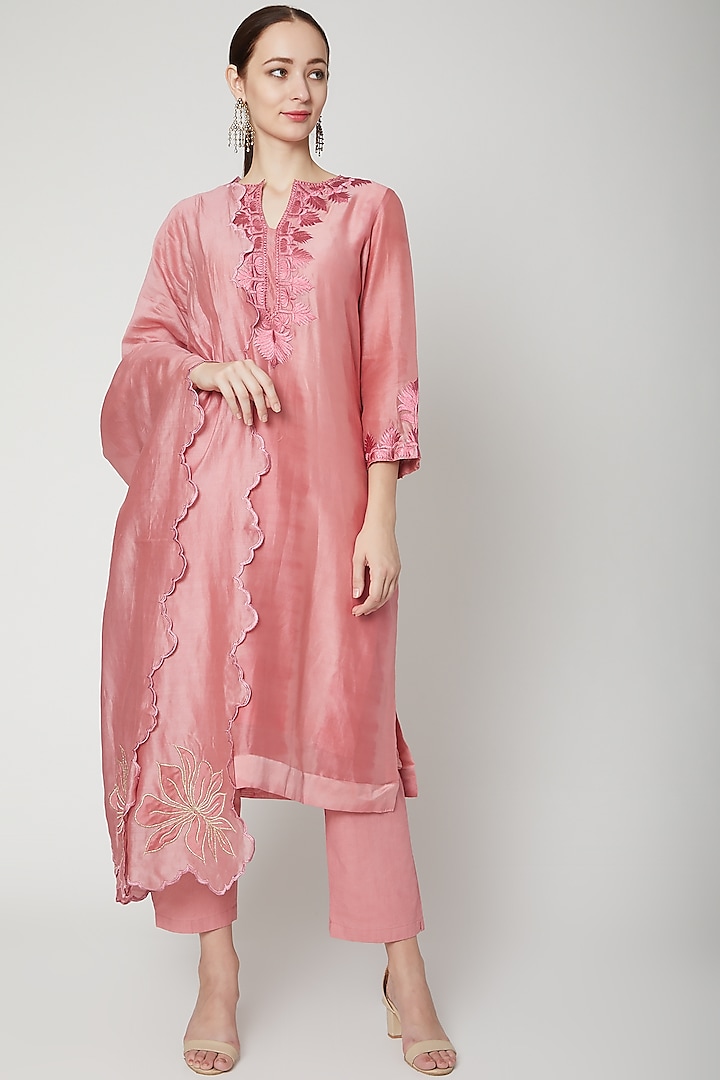 Blush Pink Thread Embroidered Kurta Set by Dharai