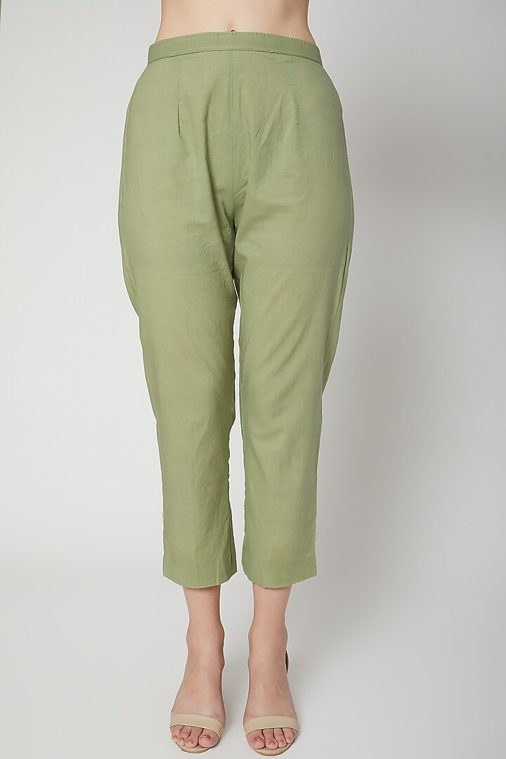 Olive Green Embroidered Kurta Set by Dharai at Pernia's Pop Up Shop