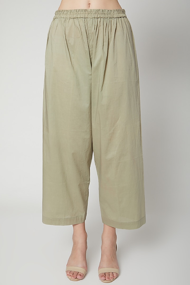 Olive Green Hand Embroidered Kurta Set by Dharai at Pernia's Pop Up Shop