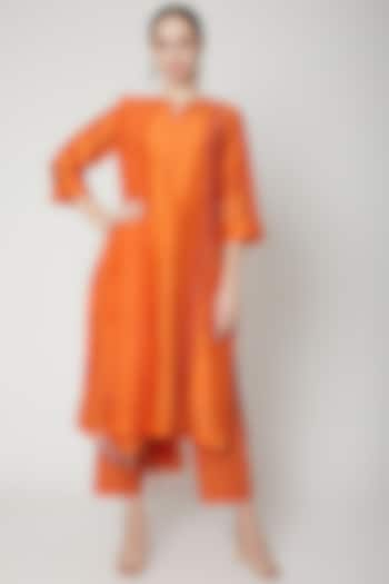 Orange Thread Embroidered Kurta Set by Dharai