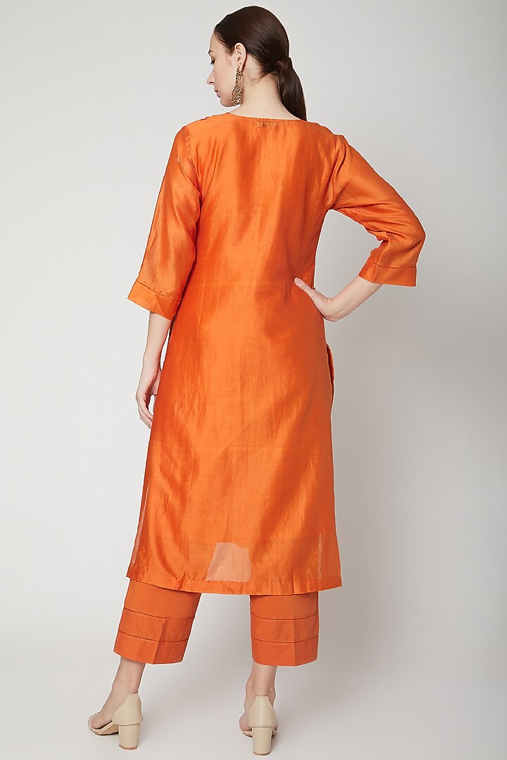 Orange Thread Embroidered Kurta Set by Dharai at Pernia's Pop Up Shop