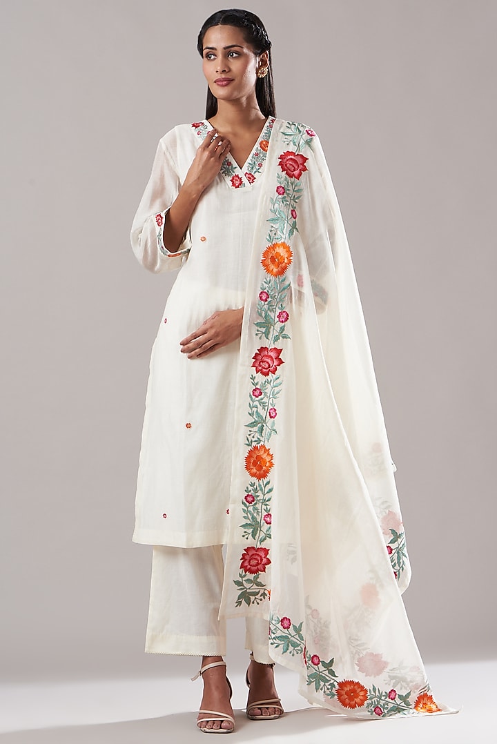 White Embroidered Kurta Set by Dharai