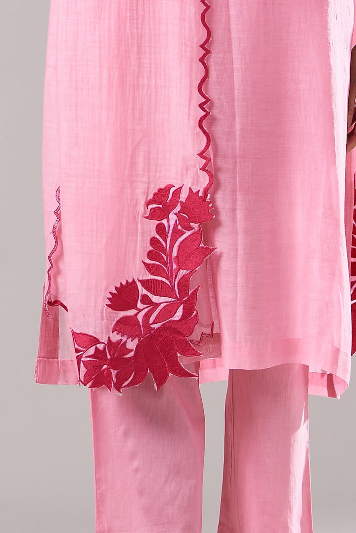 Light Pink Pure Chanderi Kurta Set by Dharai at Pernia's Pop Up Shop