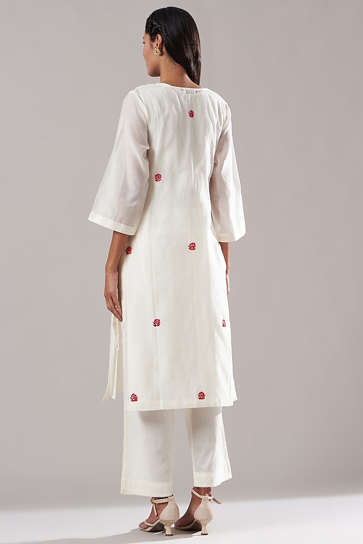 White Pure Chanderi Embroidered Kurta Set by Dharai at Pernia's Pop Up Shop