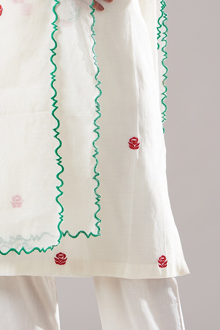 White Pure Chanderi Embroidered Kurta Set by Dharai at Pernia's Pop Up Shop