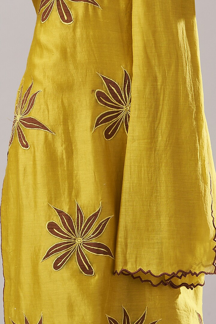 Dusty Yellow Embroidered Kurta Set by Dharai at Pernia's Pop Up Shop