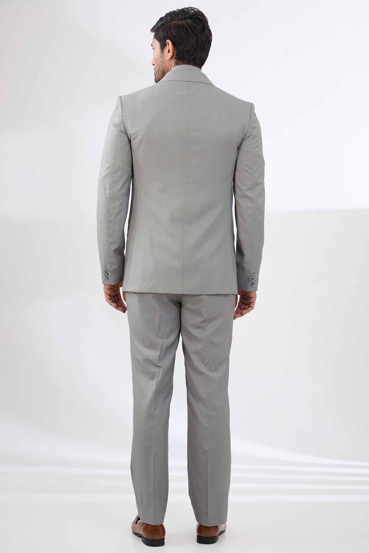 スーツ 24ss maatee&sons 2 RAYON GLENCHECK SUIT Steel Grey Terry Rayon Non Wool Suit Set by Dhananjay at Pernia's