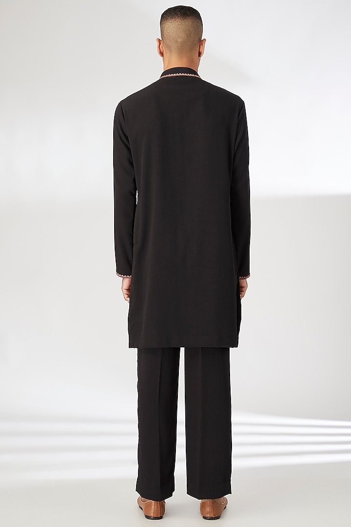 Black Naysa Silk Thread Embroidered Kurta Set by Dhananjay at Pernia's Pop Up Shop
