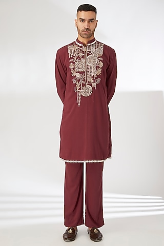 MAROON THREAD AND MIRROR EMBROIDERED KURTA WITH MAROON PANTS